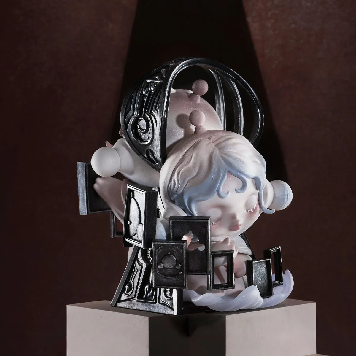 SKULLPANDA The Paradox Series Figures