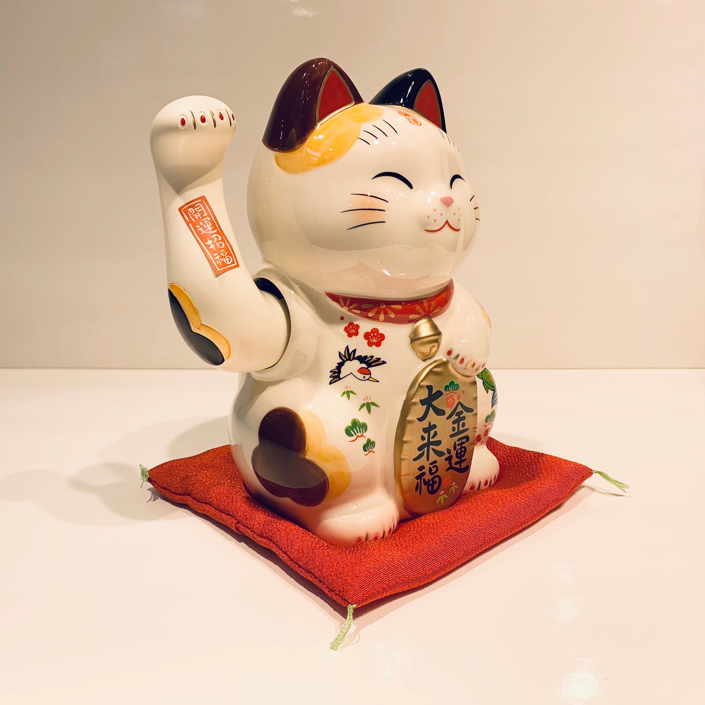 952841 Lucky cat Maneki Neko Beckoning Cat