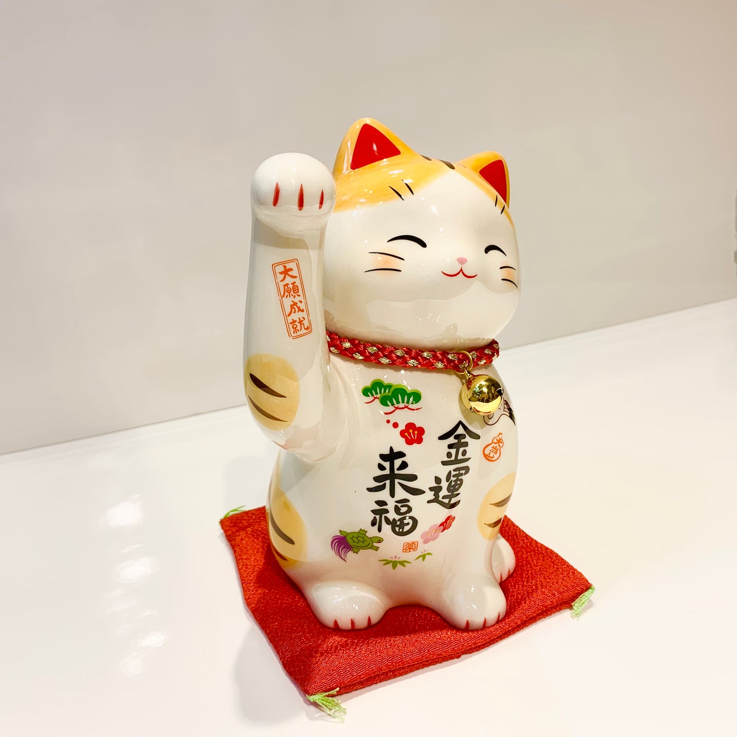 952613 Lucky cat Maneki Neko Beckoning Cat