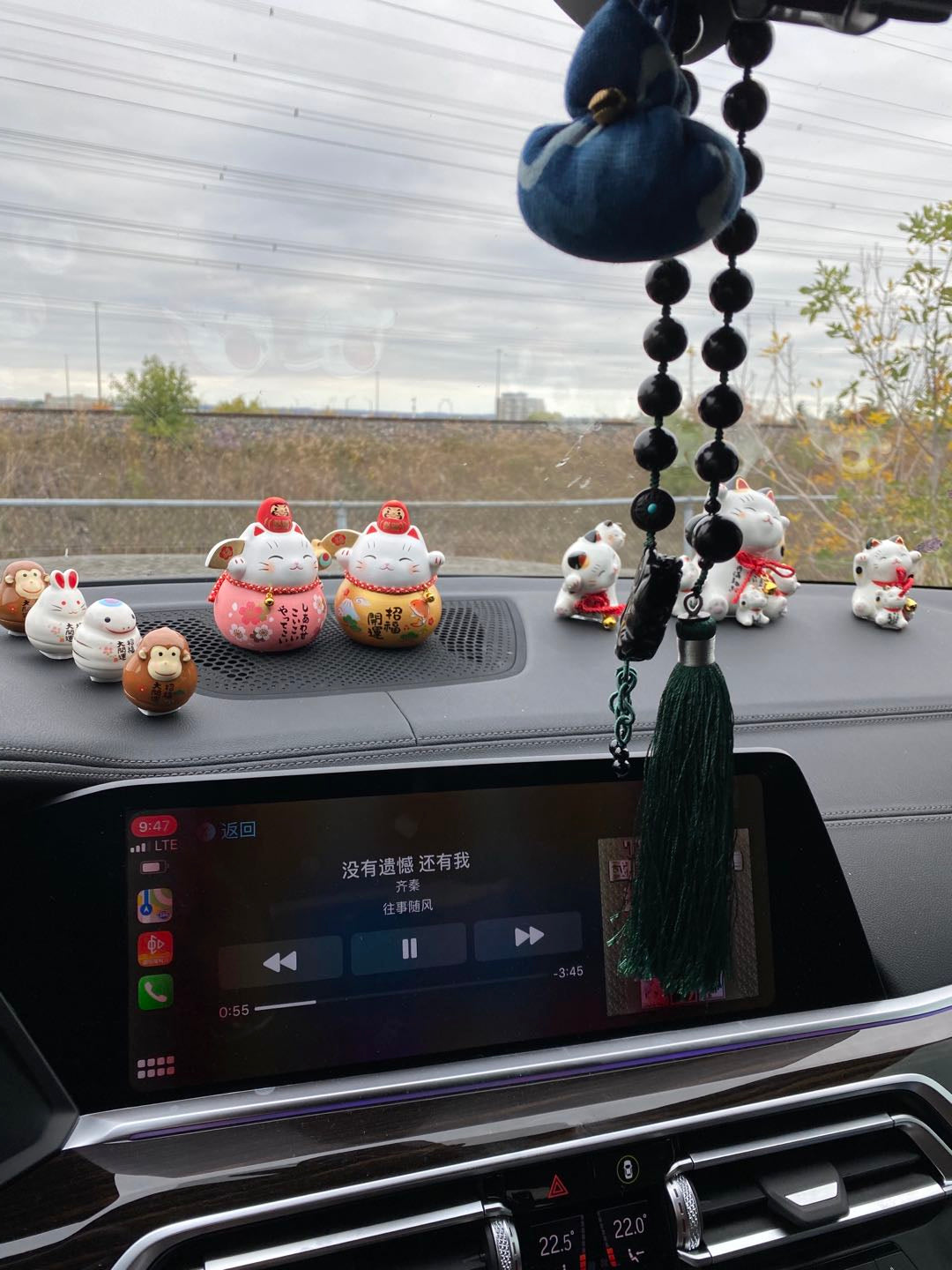 952688 Lucky cat Maneki Neko Beckoning Cat