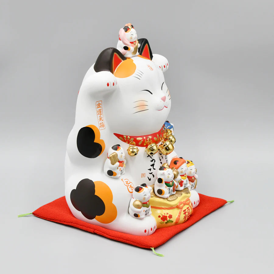 952576 Lucky cat Maneki Neko Beckoning Cat (QUEEN)