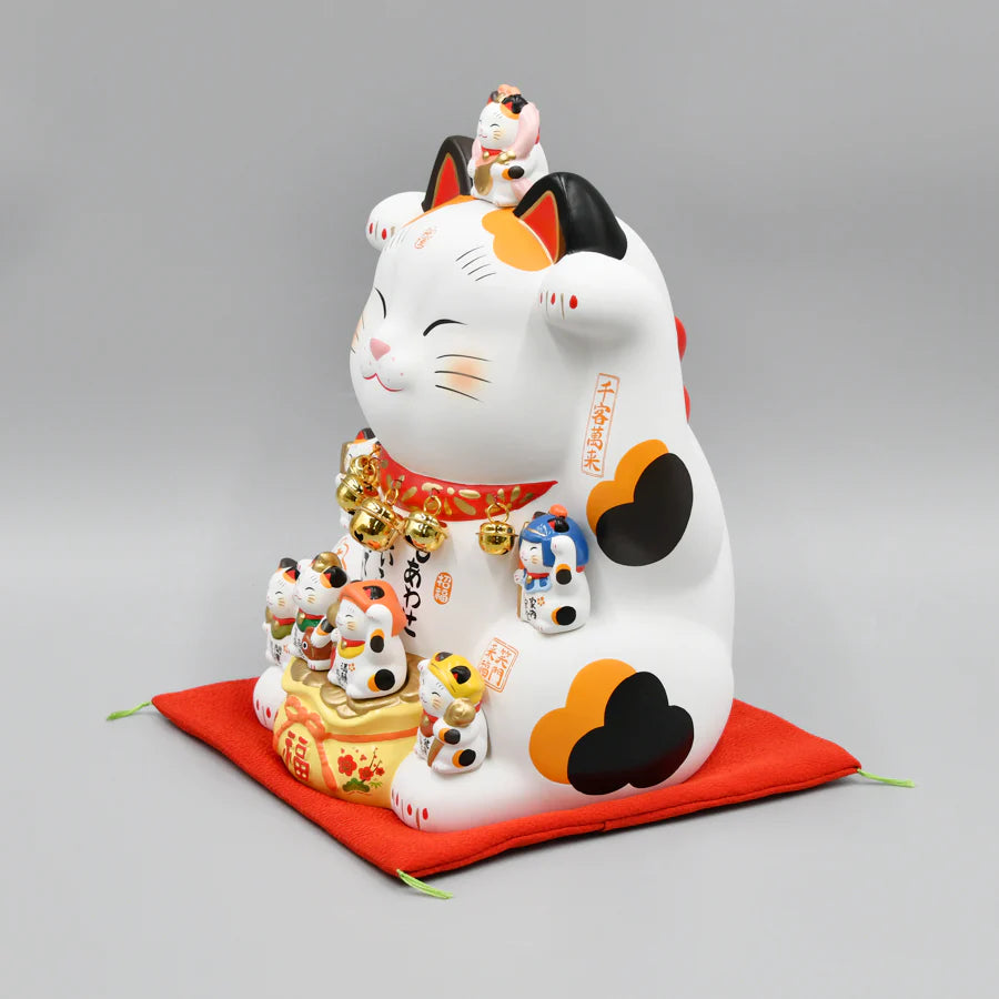 952576 Lucky cat Maneki Neko Beckoning Cat (QUEEN)