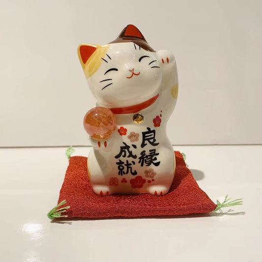 952545 Lucky cat Maneki Neko Beckoning Cat