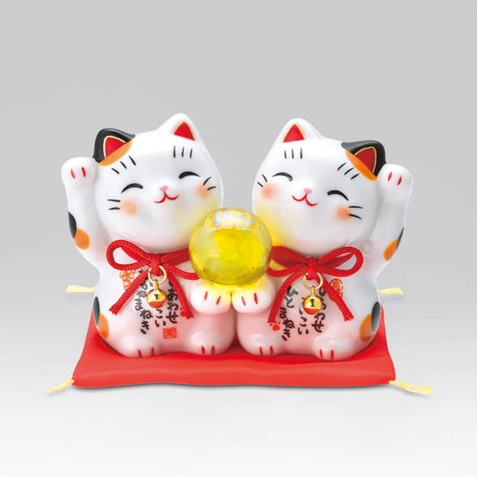 952652 Lucky cat Maneki Neko Beckoning Cat