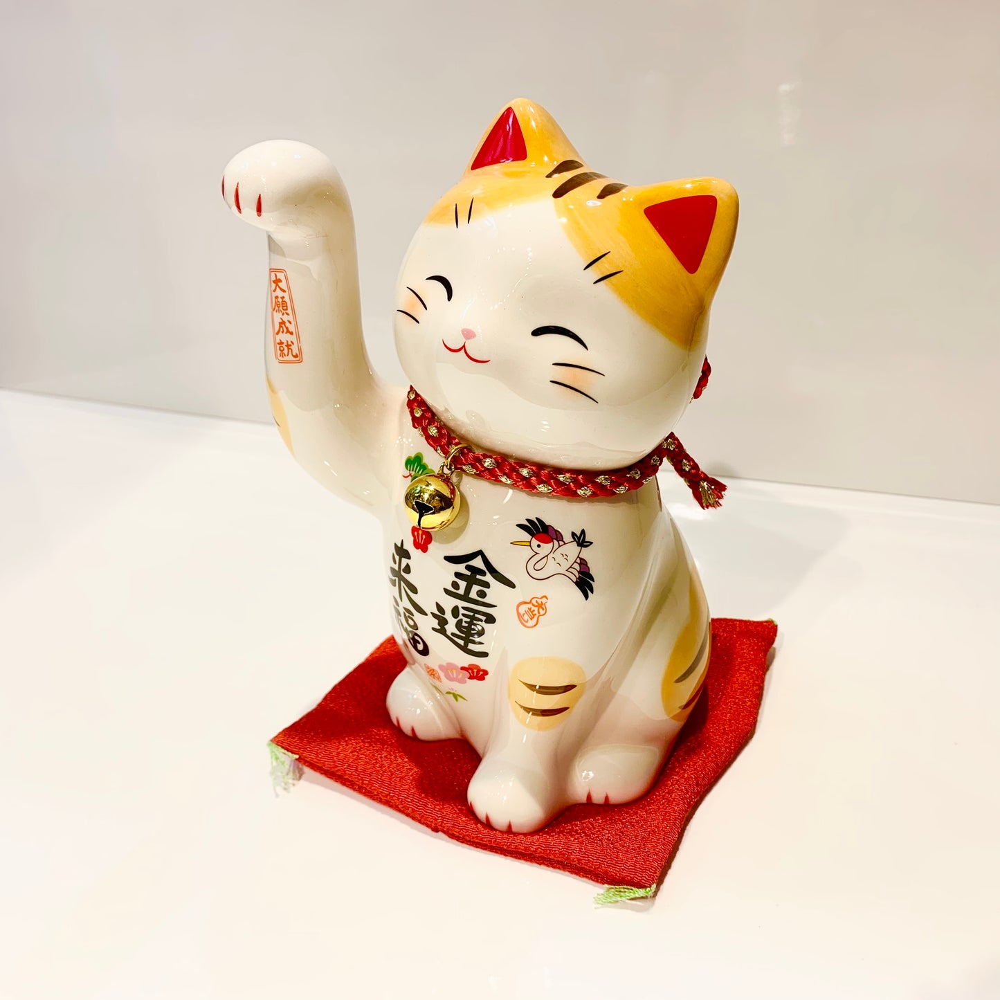 952613 Lucky cat Maneki Neko Beckoning Cat