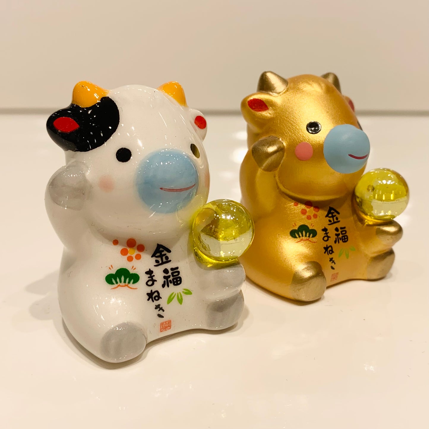 Ox with ball(set of 2)
