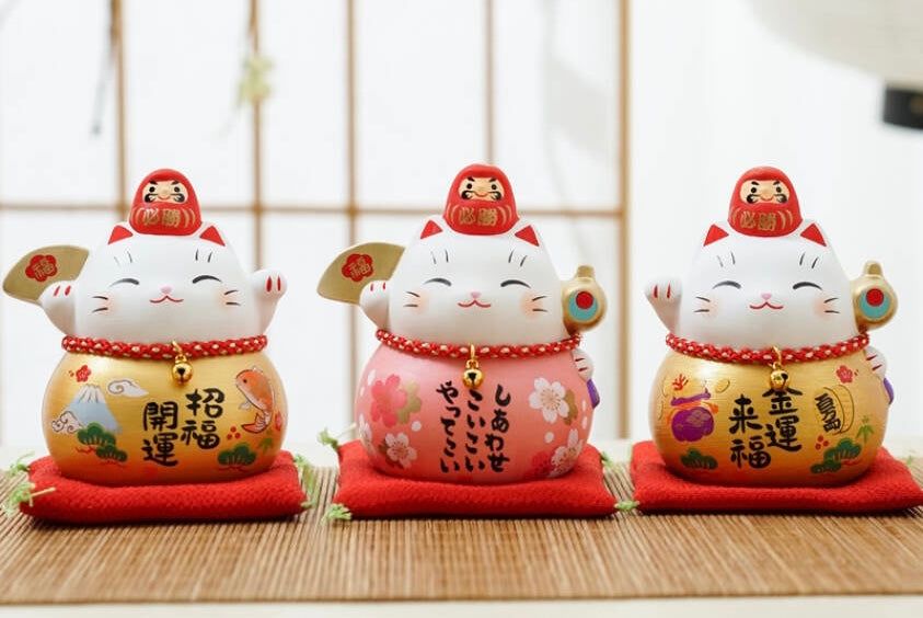 952691 Lucky cat Maneki Neko Beckoning Cat