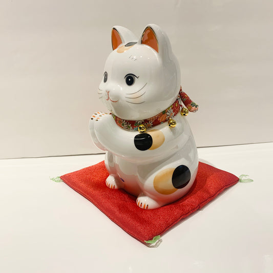 952830 Lucky cat Maneki Neko Beckoning Cat