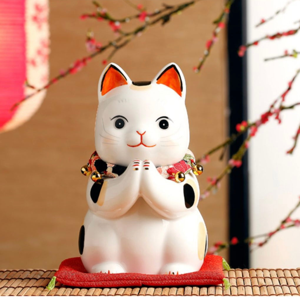 952290 Lucky cat Maneki Neko Beckoning Cat