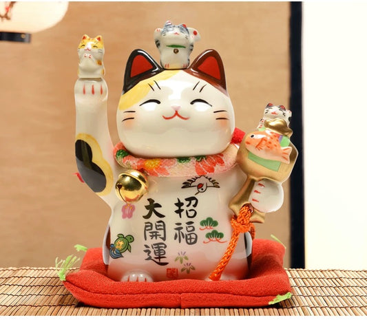 952595 Lucky cat Maneki Neko Beckoning Cat