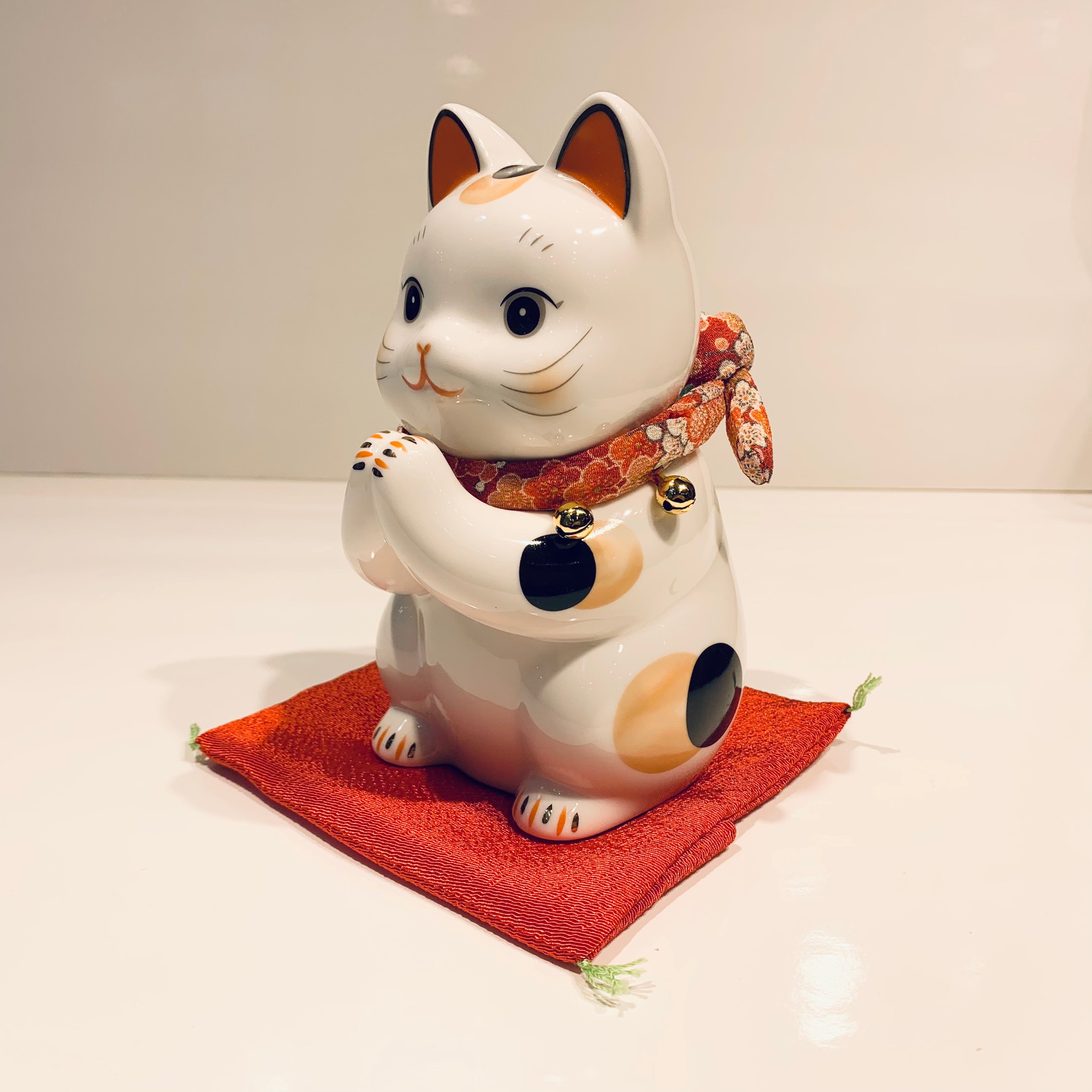 Maneki neko lucky cat for deals sale