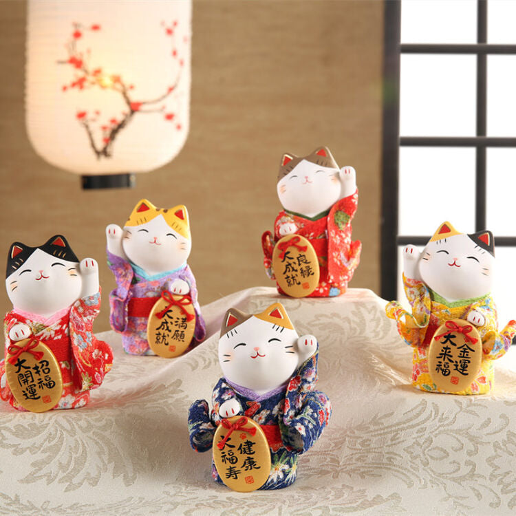 952415 Lucky cat Maneki Neko Beckoning Cat