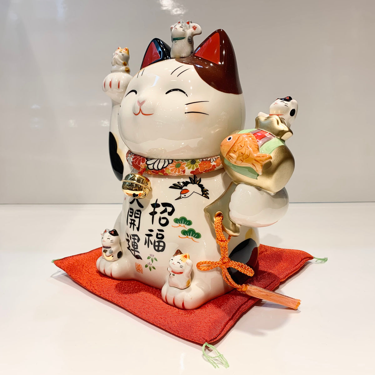 7-Inch Fortune Cat (Maneki Neko) Gold | Lucky Cat for Wealth 7-Inch Fortune Cat (Maneki Neko) Gold | Lucky Cat for Wealth