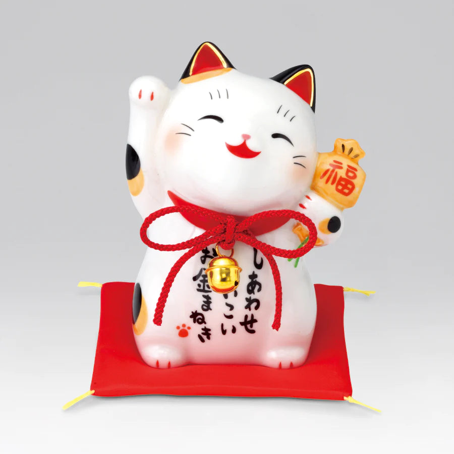 952572 Lucky cat Maneki Neko Beckoning Cat